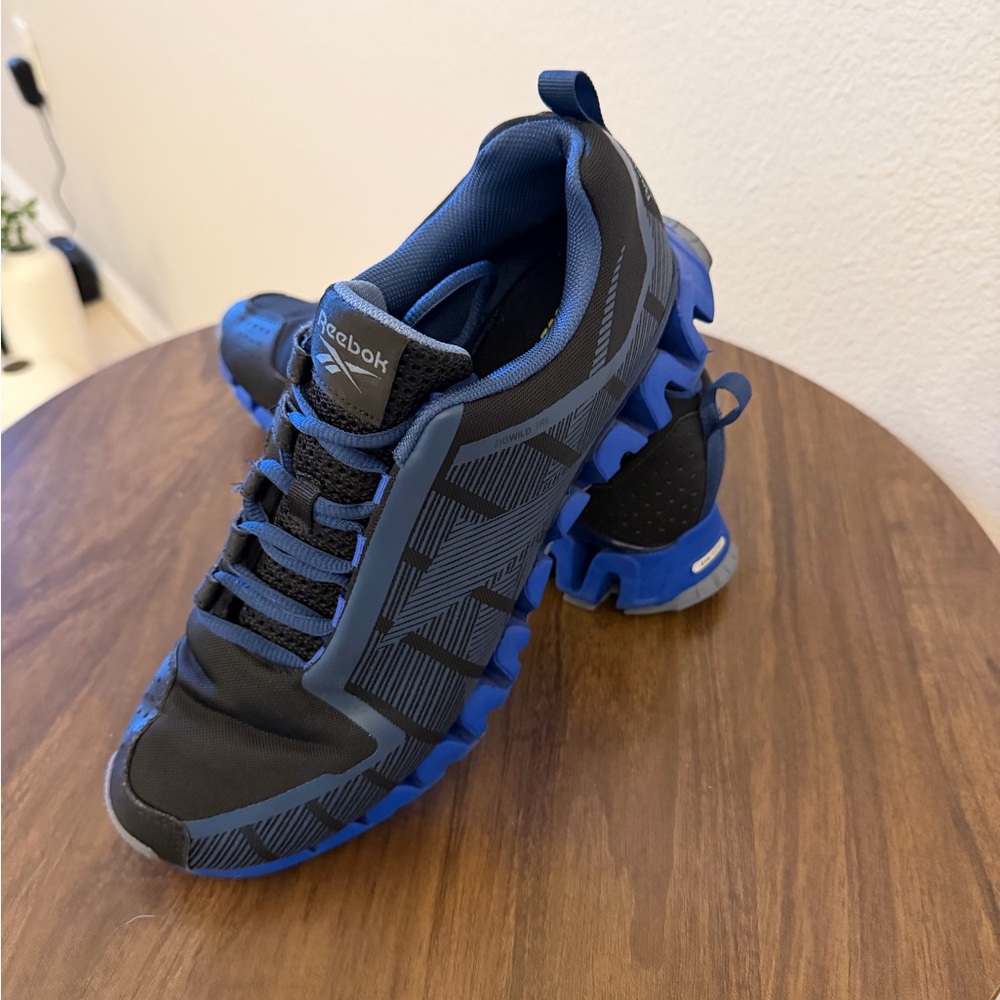 Reebok ZigTech  Men's Black and Blue Athletic Sneakers. Size 10